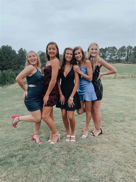 hoco pics ideas Homecoming Group Pictures, Hoco Pictures Ideas, Cute