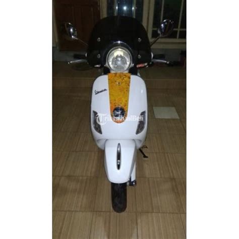 Vespa Lx 125 Warna Putih Tahun 2013 Km13rb Mulus Di Jakarta