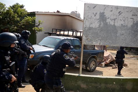 Mexico Violence Leaves Almost 20 Dead Near Acapulco San Jose Del Cabo Beach Resorts Cbs News