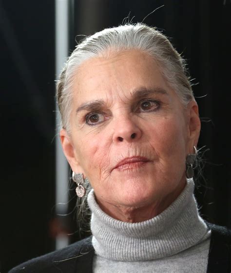 Ali Macgraw Retired In A Town Where People Respect Her Privacy While