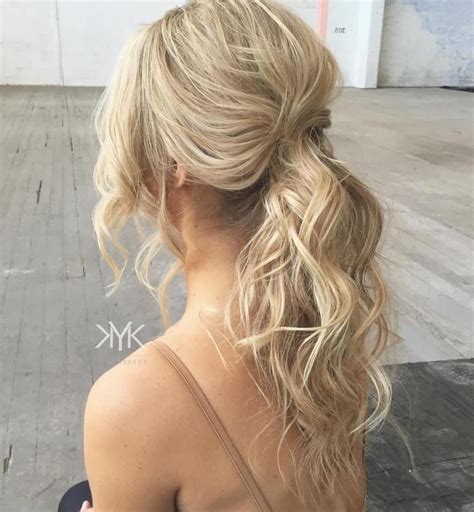 2022 Popular Full And Fluffy Blonde Ponytail Hairstyles
