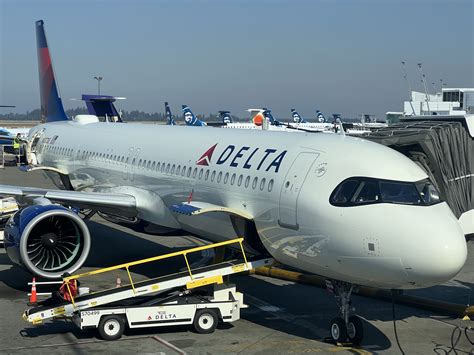Limited Catering And Lavatory Quirks Sully Delta A321neo Experience