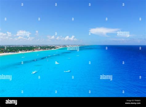 Cancun Mexico From Birds Eye View Cancuns Beaches With Hotels And