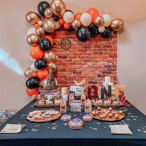 The great thing about harry potter baby shower decorations is that you can incorporate last year's halloween decorations! Harry Potter Themed Balloon Garland Kit //Metallic Gold ...