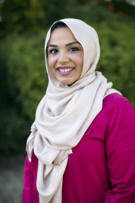Climate Of Fear Has Some Muslim Women Making Difficult Decisions About Wearing Hijab 893 Kpcc