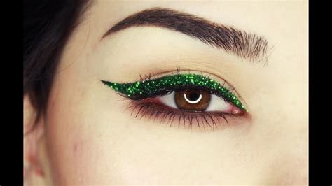 Top 10 Glitter Eyeliners For The Super Glam Look
