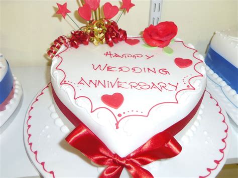 Happy Wedding Anniversary Cake