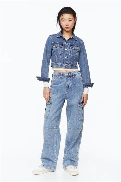 Handm 90s Baggy High Cargo Jeans J Lo Wears Baggy Denim Cargo Pants With Oversize Pockets