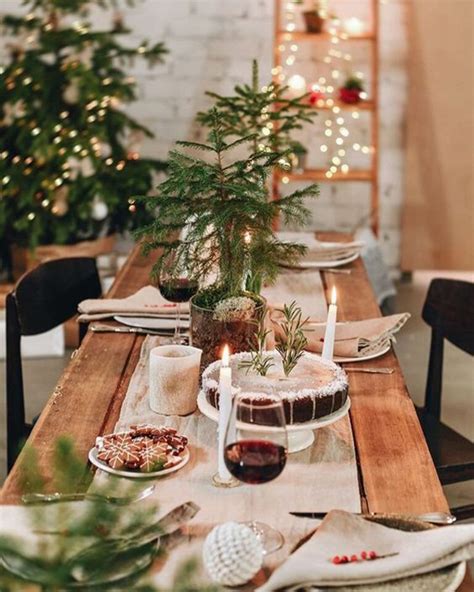 22 Traditional And Rustic Christmas Table Setting Ideas Homemydesign