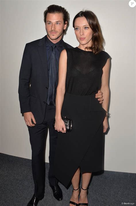 Gaspard Ulliel et sa compagne Gaëlle Pietri à Paris le 2 février 2015