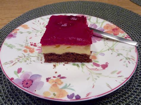 Johannisbeerkuchen mit Schmand Pudding