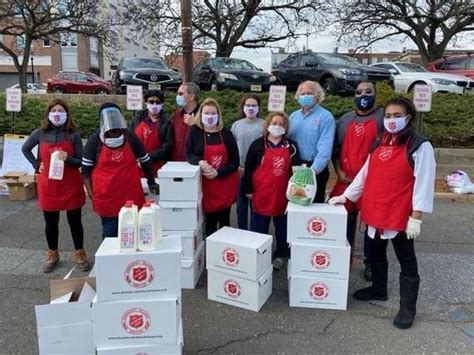 ‘doing The Most Good Salvation Army Of New Jersey Feeds 235 Bergen County Families Ahead Of