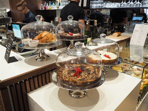 Hier wird das dorf zum „caketown. Tommy Hilfiger People´s Place Düsseldorf Kuchen | Mr ...