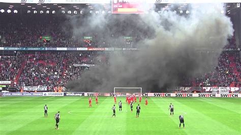 Key information to watchin g online. Fc Twente - AZ Alkmaar 26-4-2015 Opkomst spelers met ...