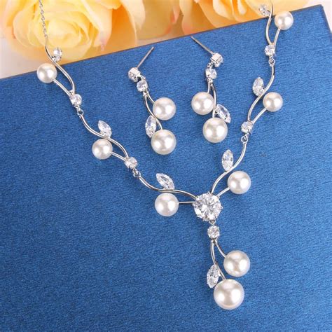 Bella Fashion Round Cubic Zircon Bridal Necklace Earrings Set Ivory Simulated Pearl Wedding