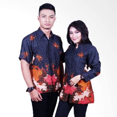 Tenang mungkin beberapa ide baju couple lebaran berikut bisa jadi inspirasi buat kalian! Get Inspired For Baju Couple Kemeja Batik Keren | This ...