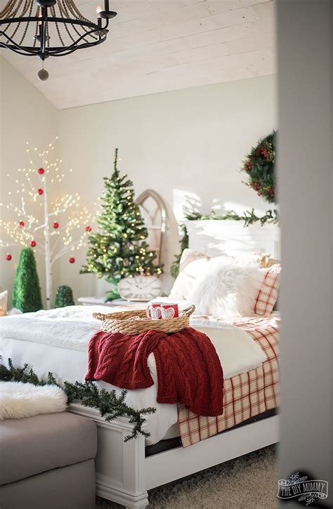 30 Diy Christmas Decorations For Bedroom