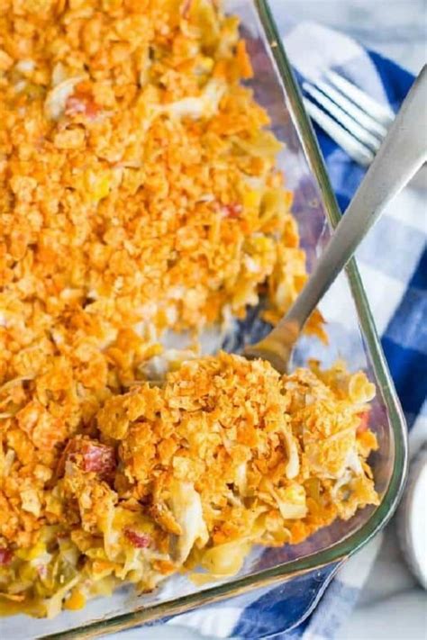 Sprinkle 4 cups of the doritos™ evenly in bottom of casserole. Doritos Cheesy Chicken Casserole | Dinner | The Best Blog ...