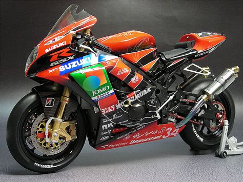 Our conversions provide a quick and easy way to convert between time units. Racing Scale Models: Yoshimura GSX-R 1000 8 Hours Suzuka ...