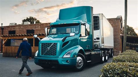 Volvo Trucks Launches Vnr Electric In North America