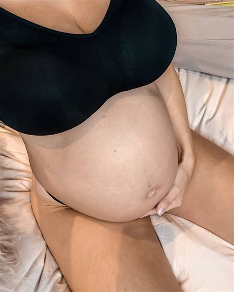 Ashley James Poses In A Sexy Bikini While Pregnant 16 Photos The