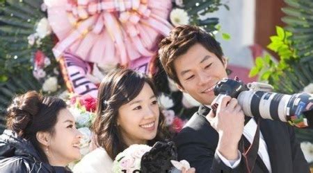 Hahaha when chun hee washes the veggies using soap. NEWS Lee Chun Hee AKA Chunderella getting Married ...