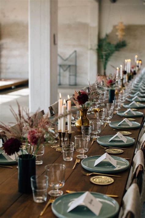 Chic Norwegian Wedding at Lageret Studio in Oslo | Junebug Weddings