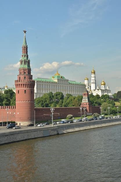 Premium Photo Tower Of The Moscow Kremlin