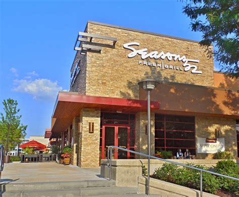 Dining Dish Seasons 52 Restaurant Opens At The Mall In Columbia