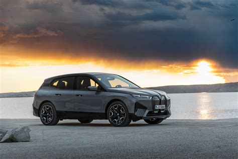 Bmws 2022 Ix Xdrive50 Is A Big Electric Suv Thatll Cost You At Least