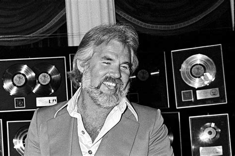 Country Music Star and Actor Kenny Rogers Dies at 81 | Den ...