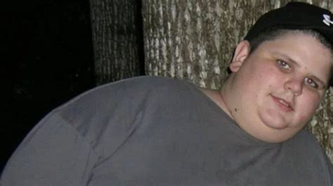 Teen Over 300 Pounds And Addicted To Fast Food Makes Incredible Transformation