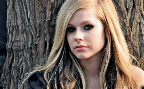 Welcome to the avril lavigne subreddit. Avril Lavigne Height, Weight, Measurements, Bra Size, Age, Wiki, Bio