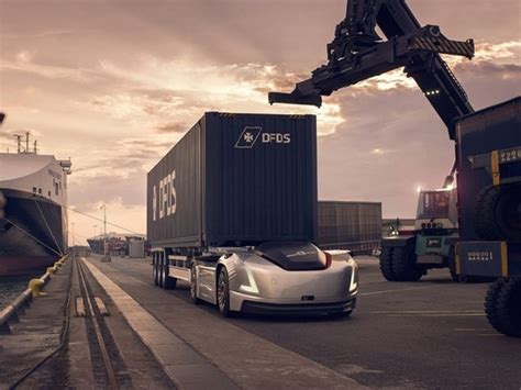 Volvo Trucks Puts Self Driving Vera To Work Transporting Goods