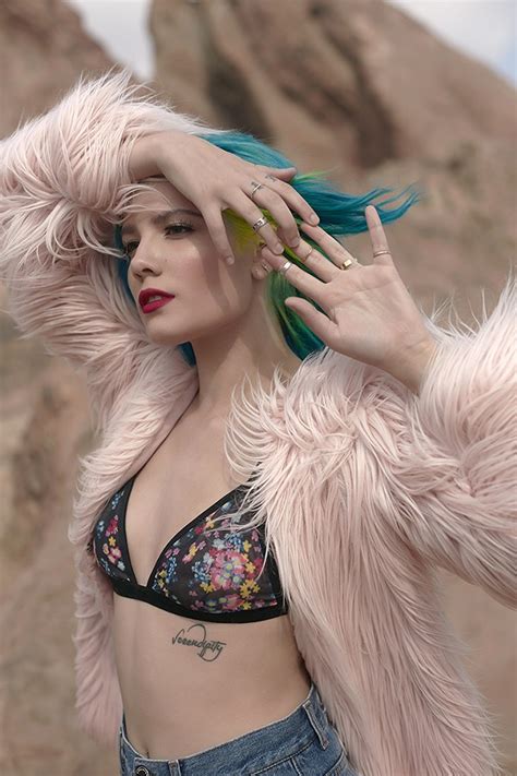 Electropop Up And Comer Halsey Brings Badlands Tour To Cfe Arena Blogs