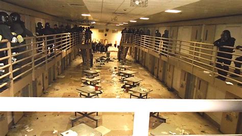 15 Inmates Indicted In Souza Baranowski Prison Riot Cbs Boston