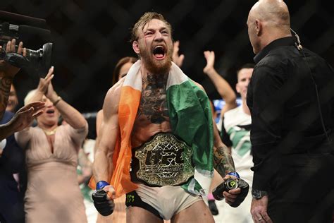 McGregor Wins Featherweight Belt At UFC 189 King5 Com