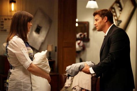 Bones Preview Teases Brennan And Booths Intimate Moment