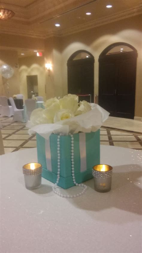 Love These Fun Tiffany Blue Theme Centerpieces Centerpieces Table Decorations Tiffany Blue