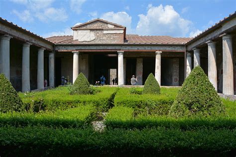 Insula Domus Villa Three Types Of Housing In Ancient Rome Hubpages