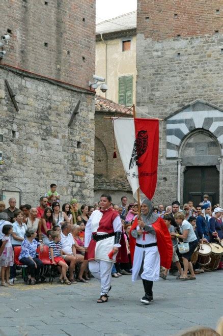 Albenga Medievale Torna Il Palio Dei Rioni La Repubblica