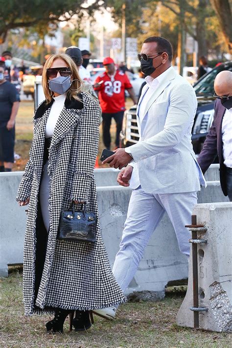The pitch perfect star, 40, jetted into florida from los angeles with five of her friends, according to her social media profiles. Celebrities At The 2021 Super Bowl: Miley Cyrus, Rebel ...