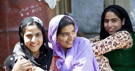 Women In Kashmir Are Now Living A Happier Life Than Ever The Asian