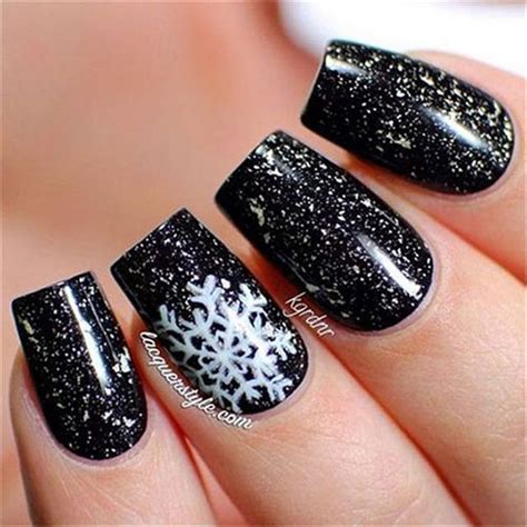 But have you thought about christmas nail art designs yet? 20 Christmas Snowflake Nail Art Designs & Ideas 2016 ...