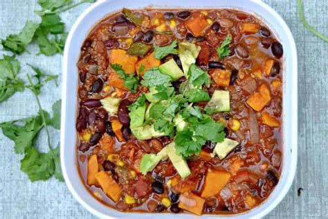 Slow Cooker Three Bean Chili With Quinoa Wholesomelicious