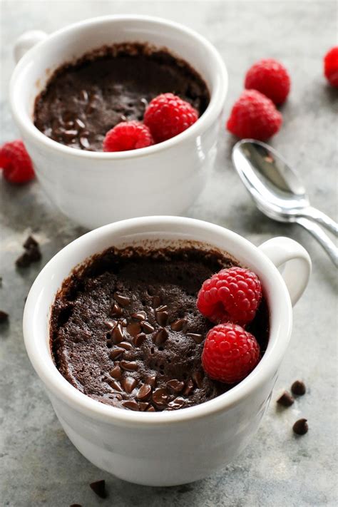 Flour, salt, an egg, vanilla, butter, brown sugar and baking powder are needed for the base mix. Gooey Chocolate Mug Cake for Two - Easy Mug Cake With or Without Eggs! | Recipe | Easy mug cake ...