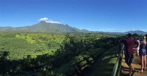 Mount Waialeale On Kauai One Of The Wettest Spots In The