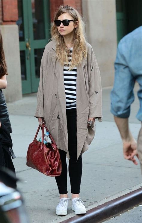 Imogen Poots Photostream Imogen Poots Street Style Outfit Style