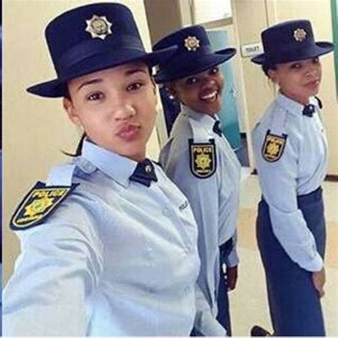 Obabesbamapolisa 5 Sexy Pics Of Mzansi Police Officers Everyone Is Talking About