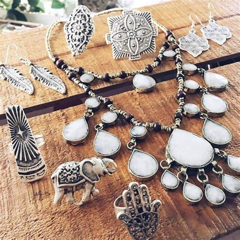 Stocking popular labels like c/meo collective, finders keepers, keepsake and the fifth label, bnkr is worth a look in for all your fashion needs. The ultimate bohemian jewelry brands from Australia you ...